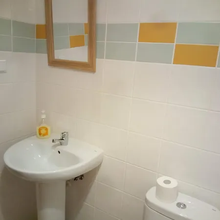 Costa Lodges Funchal City, Santa Cruz, Shared Room Hostel *