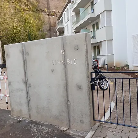 Vandrerhjem Costa Funchal Or Santa Cruz, Shared