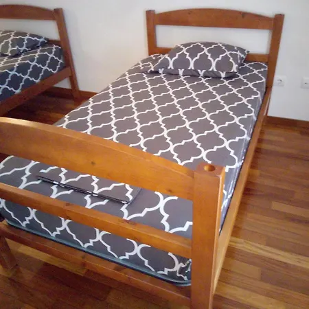 Hostel Costa Lodges Funchal City, Santa Cruz, Shared Room